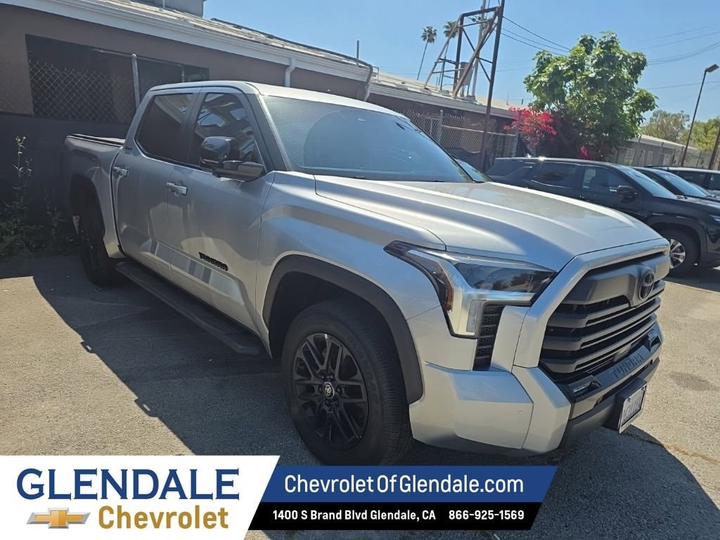 2025 Toyota Tundra Limited photo 3
