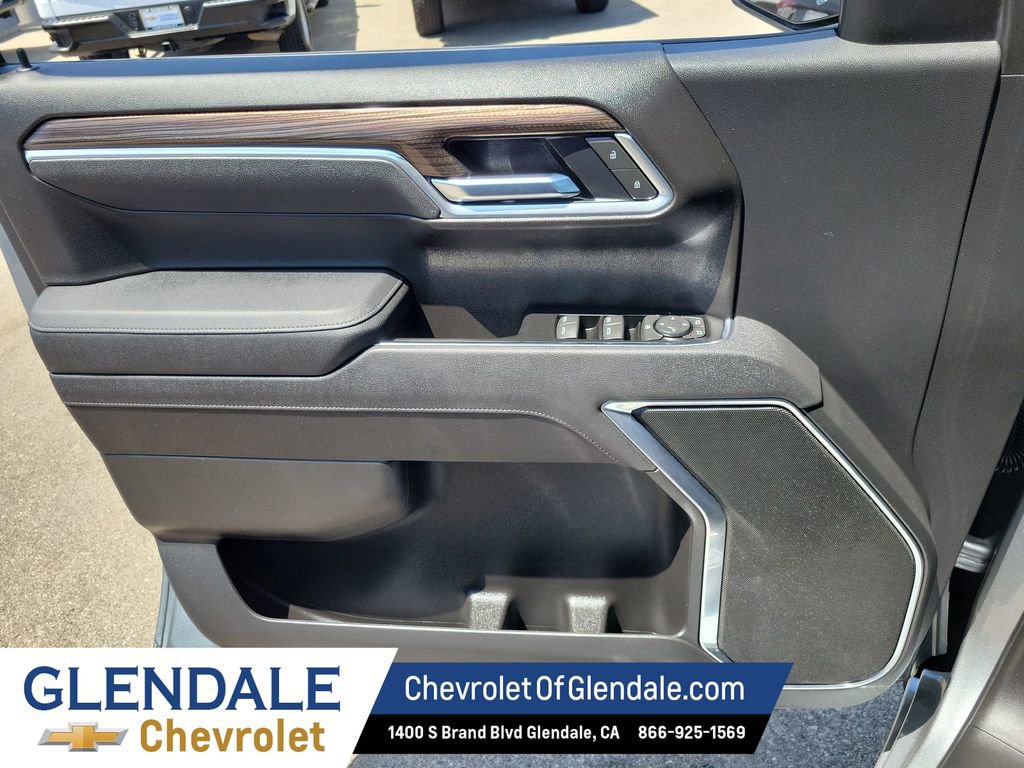 2025 Chevrolet Silverado 1500 LT - Photo 36