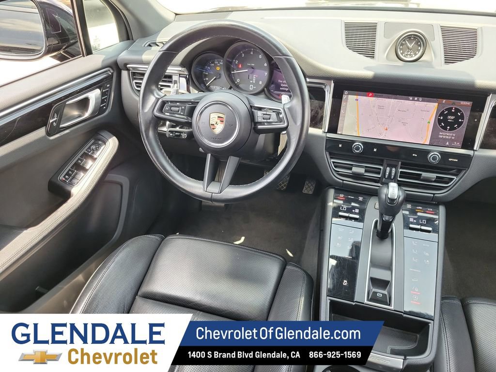 2024 Porsche Macan T - Photo 24