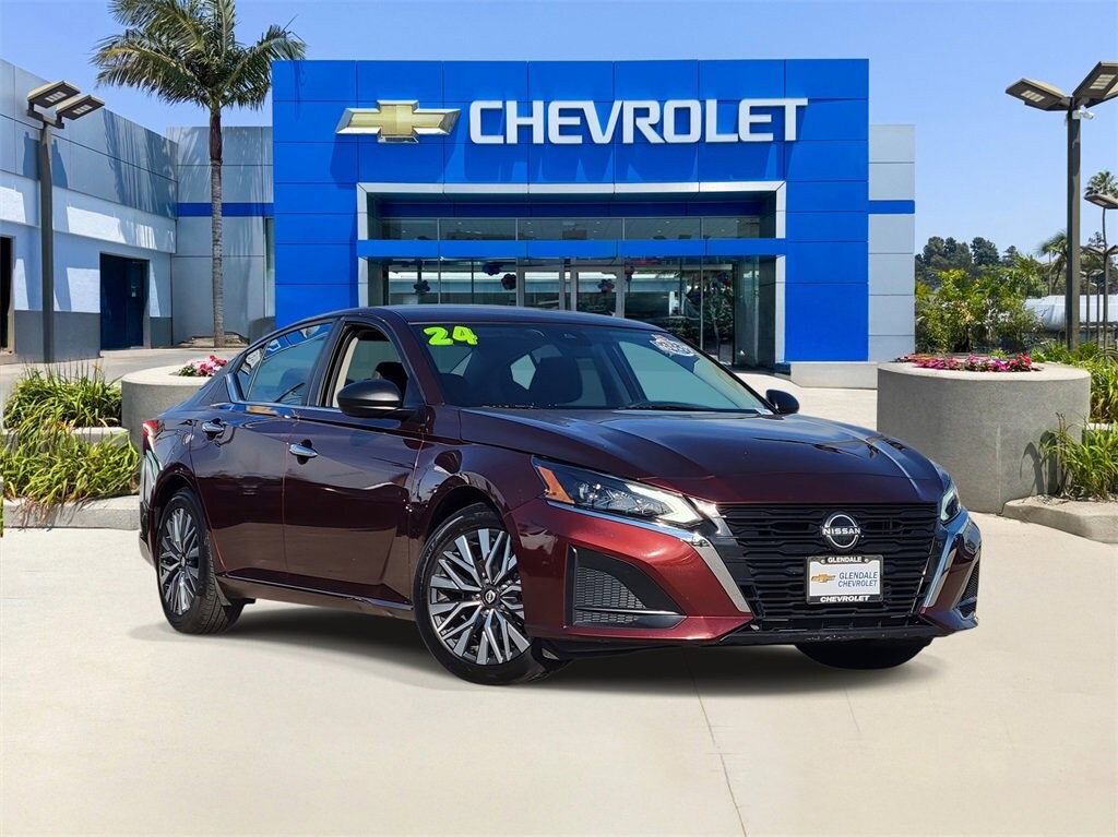 Used 2024 Nissan Altima 2.5 SV