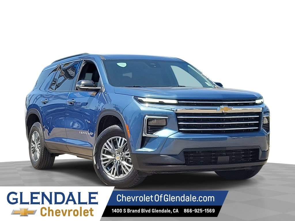 Used 2025 Chevrolet Traverse LT SUV