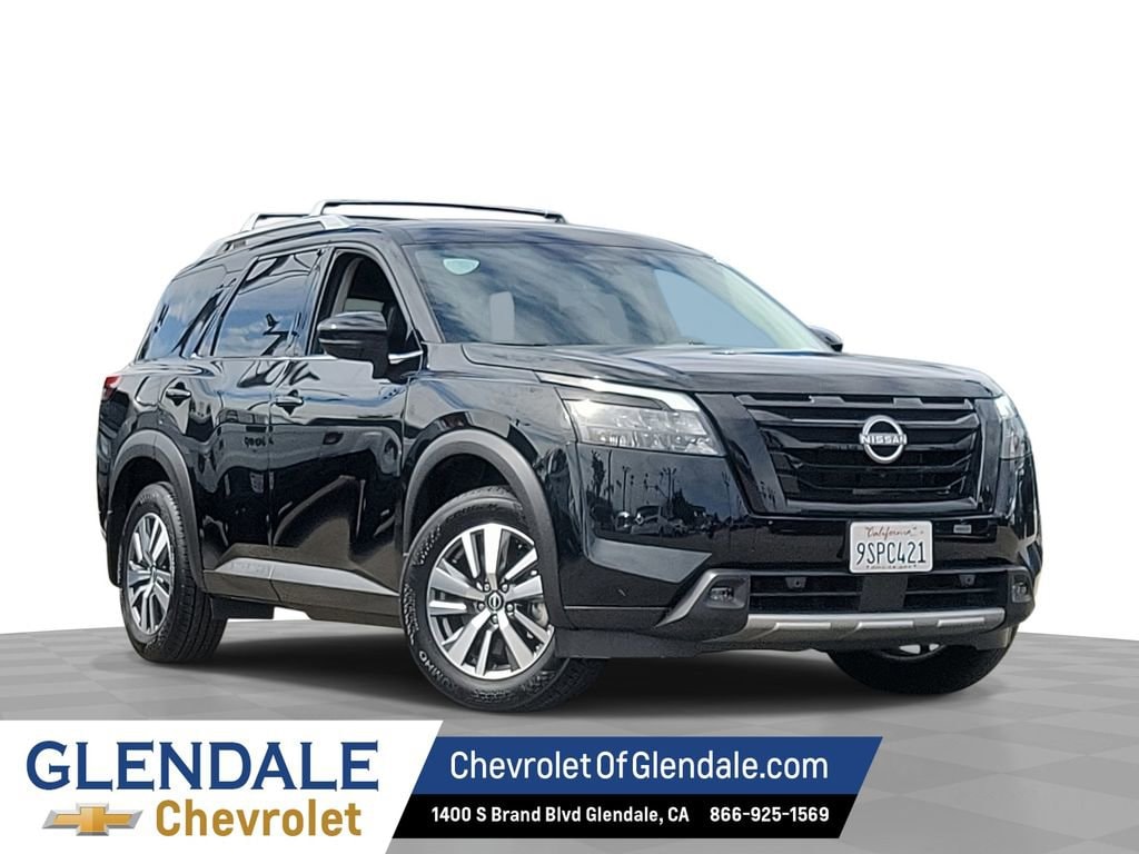 2025 Nissan Pathfinder SL 2WD's photo