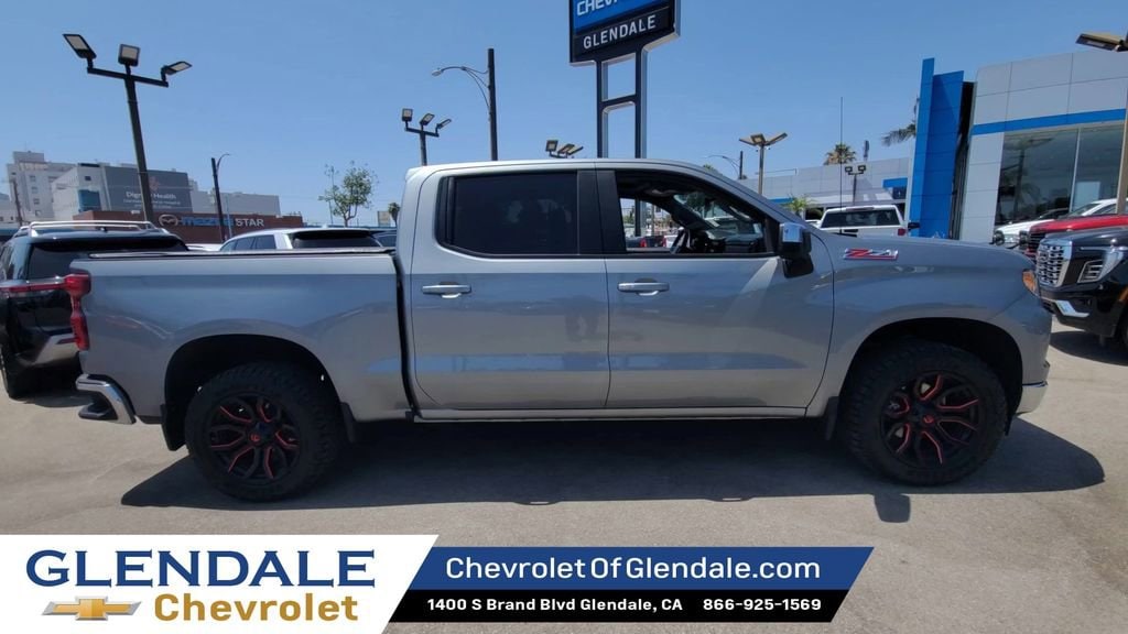 2025 Chevrolet Silverado 1500 LT - Photo 9