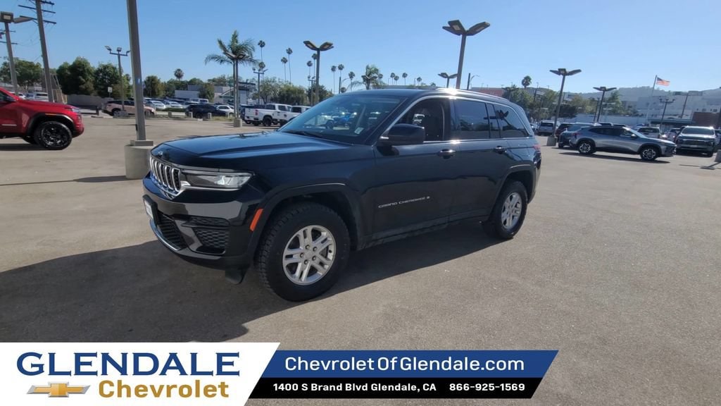 Used 2023 Jeep Grand Cherokee Laredo 4x4 SUV