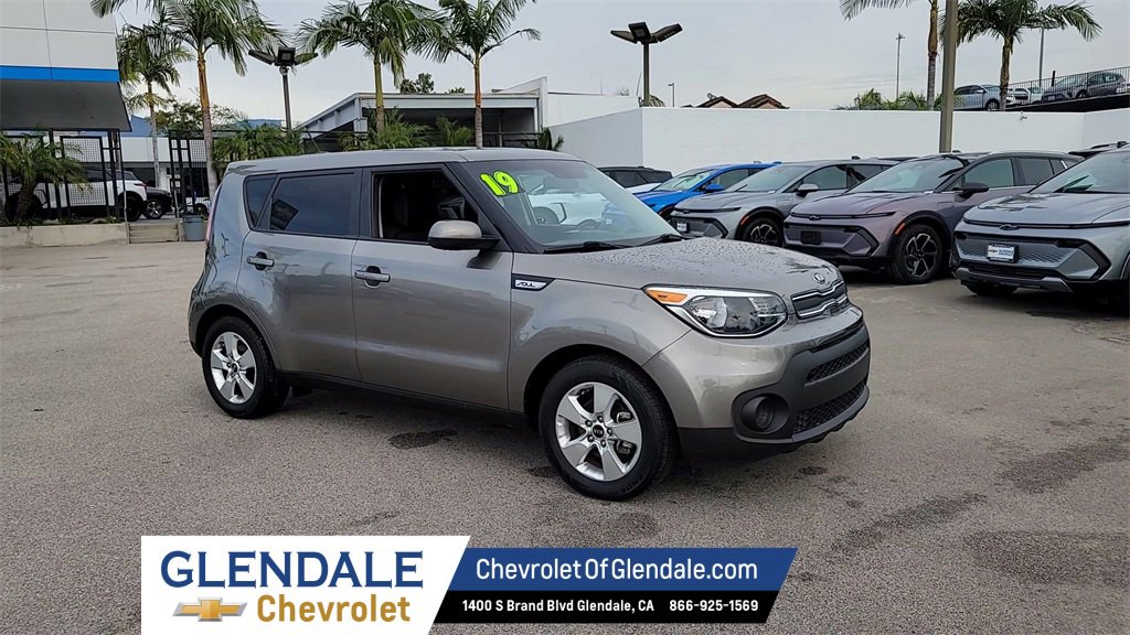 Used 2019 Kia Soul Base with VIN KNDJN2A20K7026271 for sale in Glendale, CA