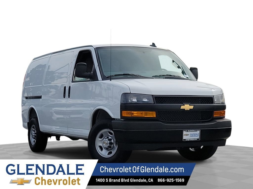 2026 Chevrolet Express 2500 Work Van HD's photo