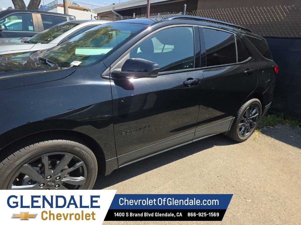 2023 Chevrolet Equinox RS photo 2