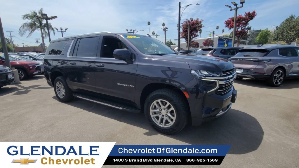 2022 Chevrolet Suburban photo 2