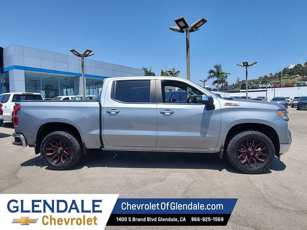 2025 Chevrolet Silverado 1500 LT - Photo 10