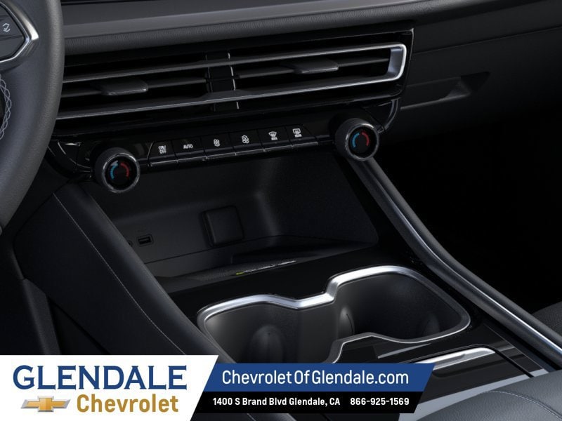 2027 Chevrolet Traverse LT - Photo 23