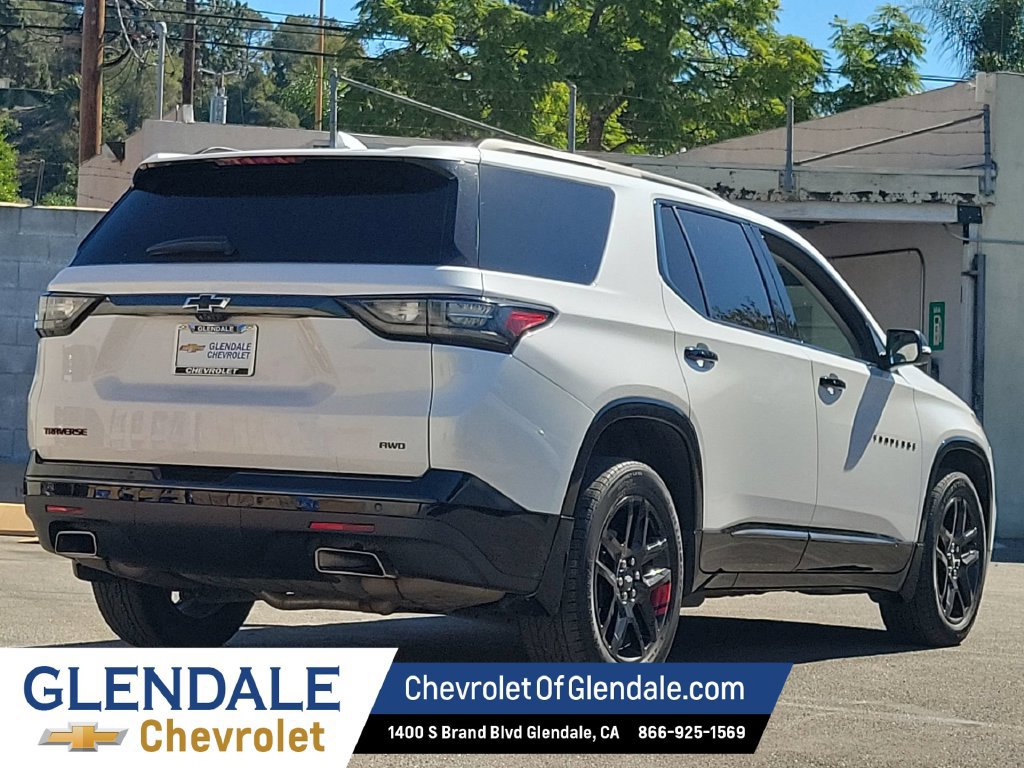 2021 Chevrolet Traverse photo 3