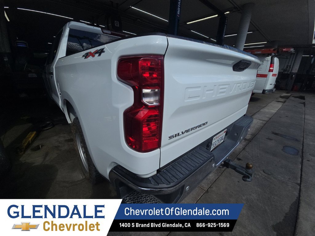 2024 Chevrolet Silverado 1500 photo 2