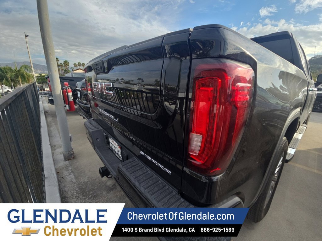 2023 GMC Sierra 1500 Denali photo 4