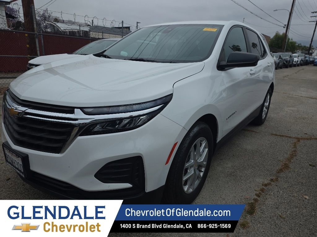 2022 Chevrolet Equinox LS's photo