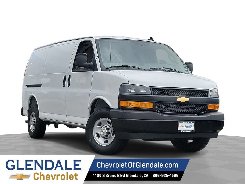2025 Chevrolet Express 2500 Work Van HD's photo