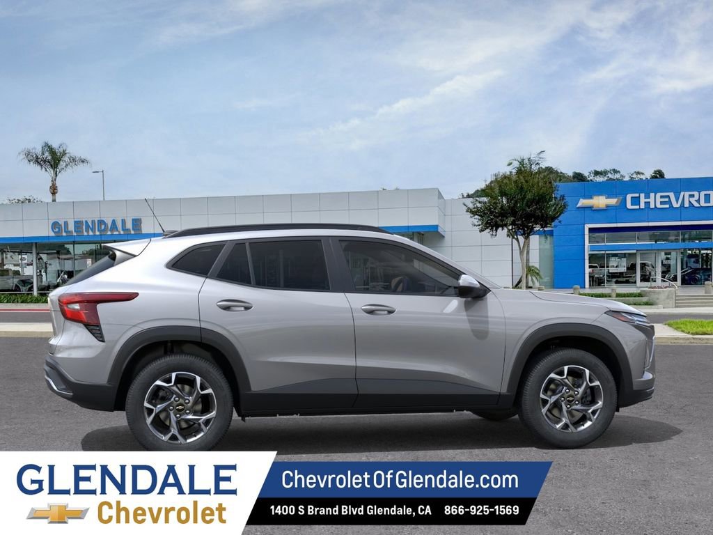 2026 Chevrolet Trax LT - Photo 5