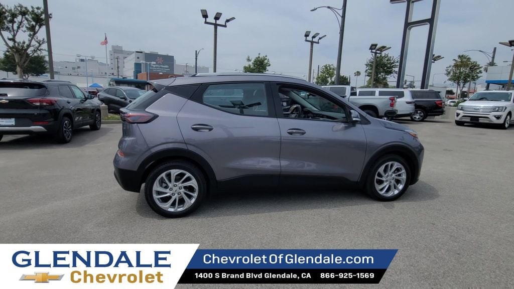 2023 Chevrolet Bolt EUV LT photo 3