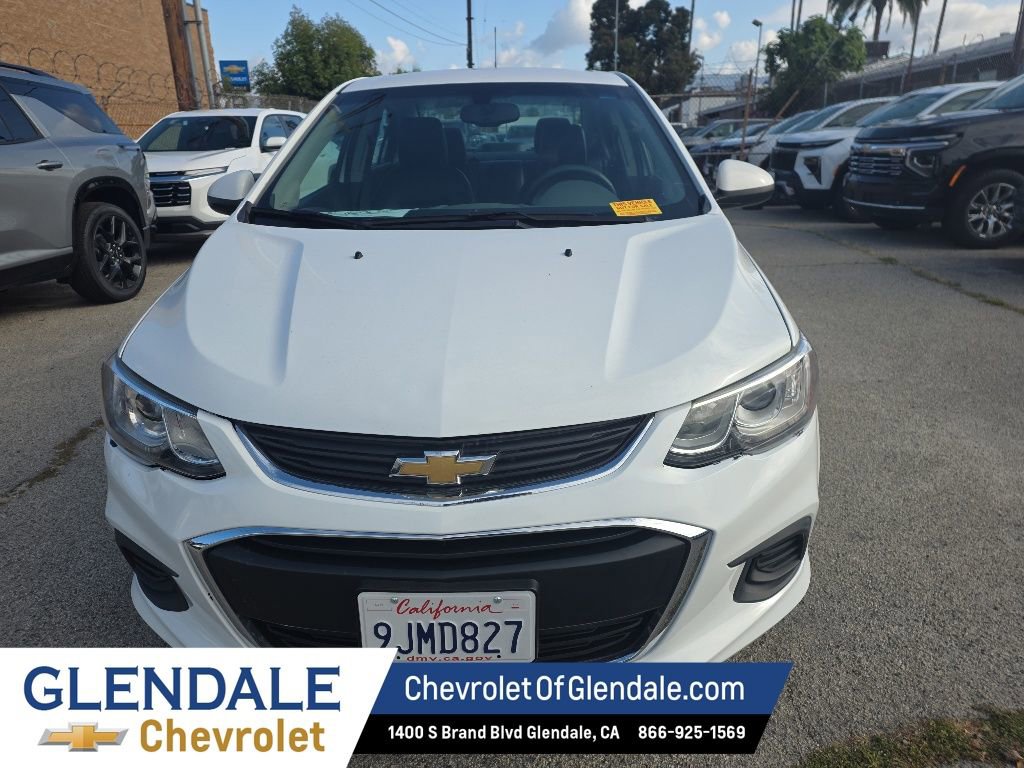 2020 Chevrolet Sonic Premier photo 2