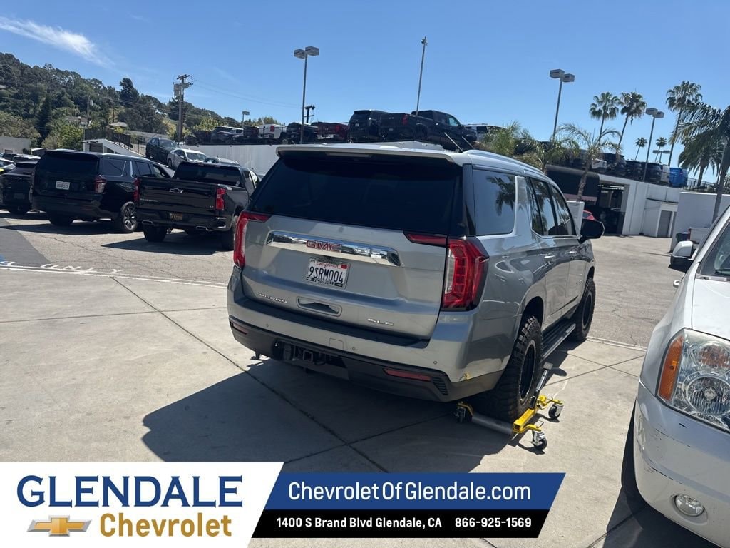 2024 GMC Yukon SLE photo 5