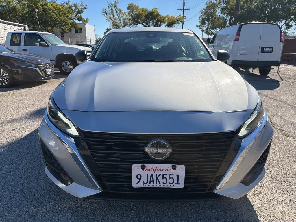 2024 Nissan Altima 2.5 SV photo 2