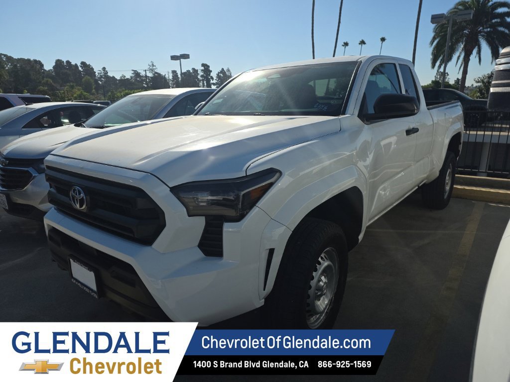 2024 Toyota Tacoma photo 2