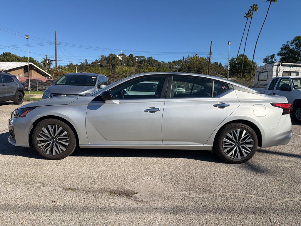 2024 Nissan Altima 2.5 SV photo 4
