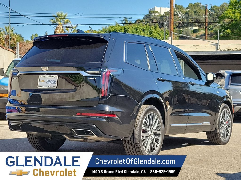 2023 Cadillac XT6 photo 3