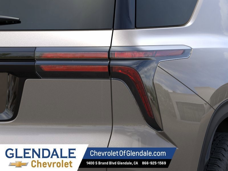 2027 Chevrolet Traverse Z71 - Photo 11