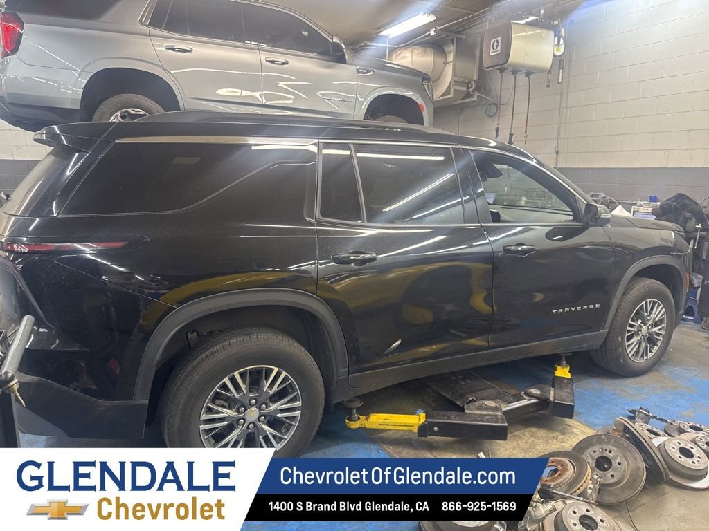 2024 Chevrolet Traverse LT photo 5