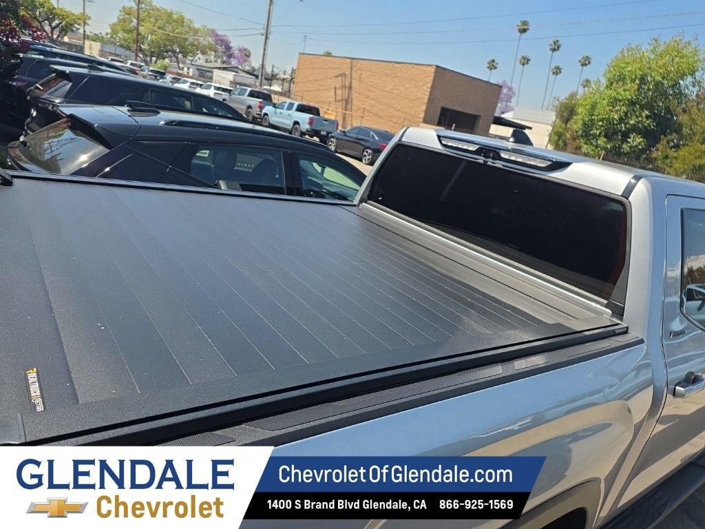 2025 Toyota Tundra Limited photo 5