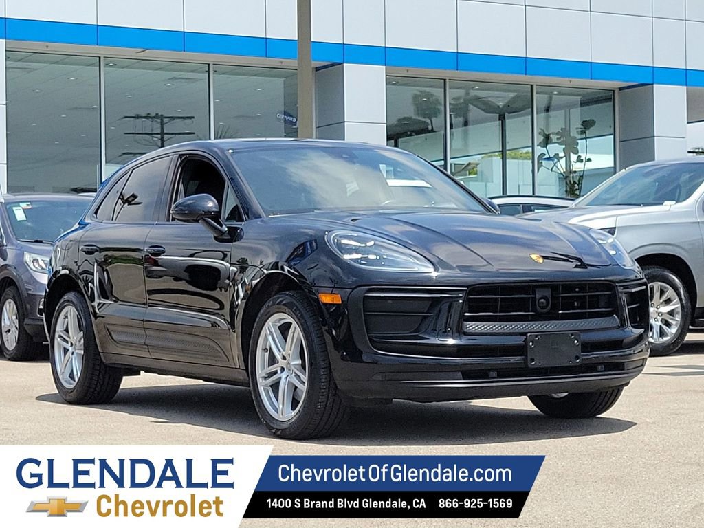 2024 Porsche Macan T - Photo 10