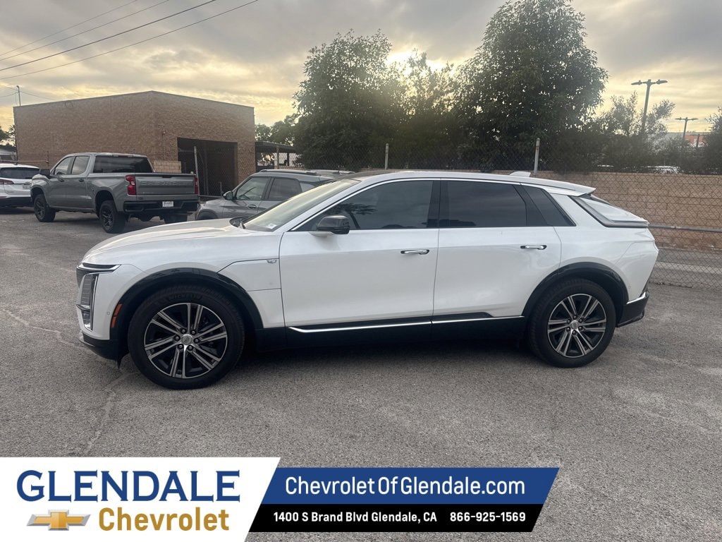 Used 2024 Cadillac LYRIQ Luxury 1 with VIN 1GYKPPRK0RZ124208 for sale in Glendale, CA
