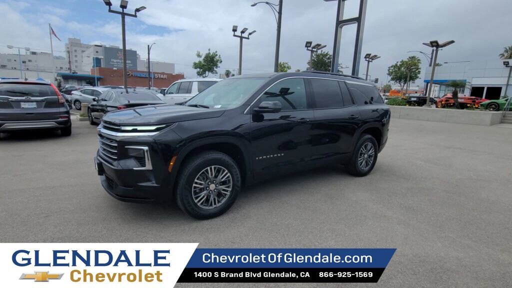 Used 2024 Chevrolet Traverse LT SUV