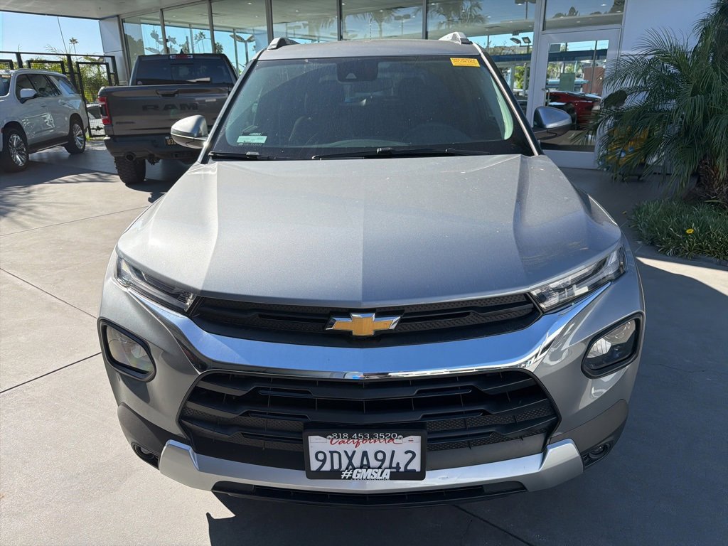 2023 Chevrolet Trailblazer LT photo 2