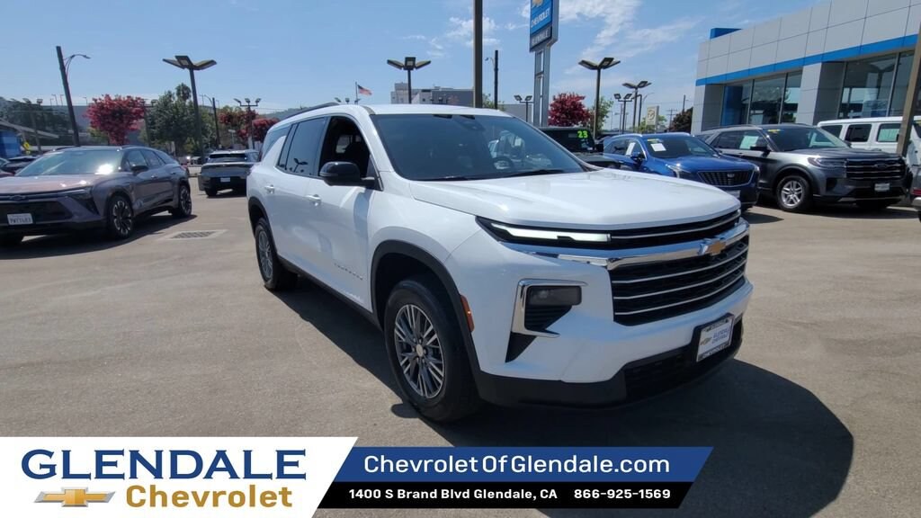Used 2024 Chevrolet Traverse LT SUV