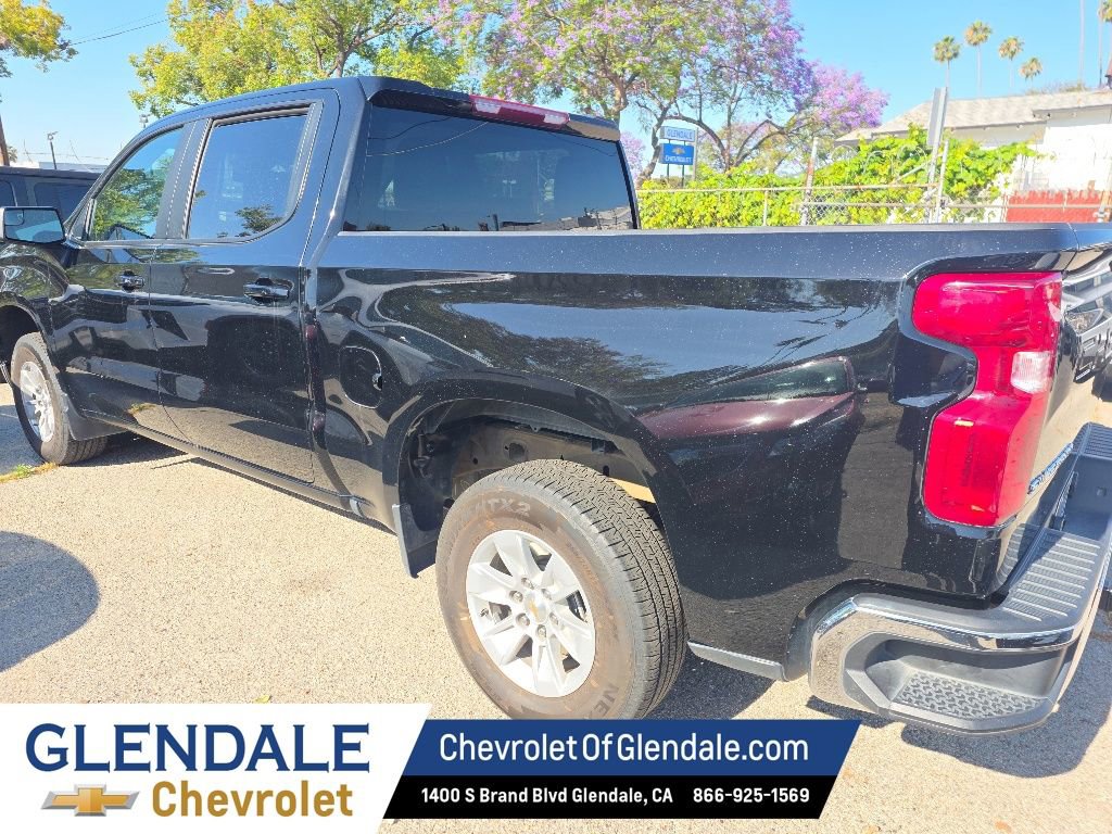 2025 Chevrolet Silverado 1500 LT photo 3