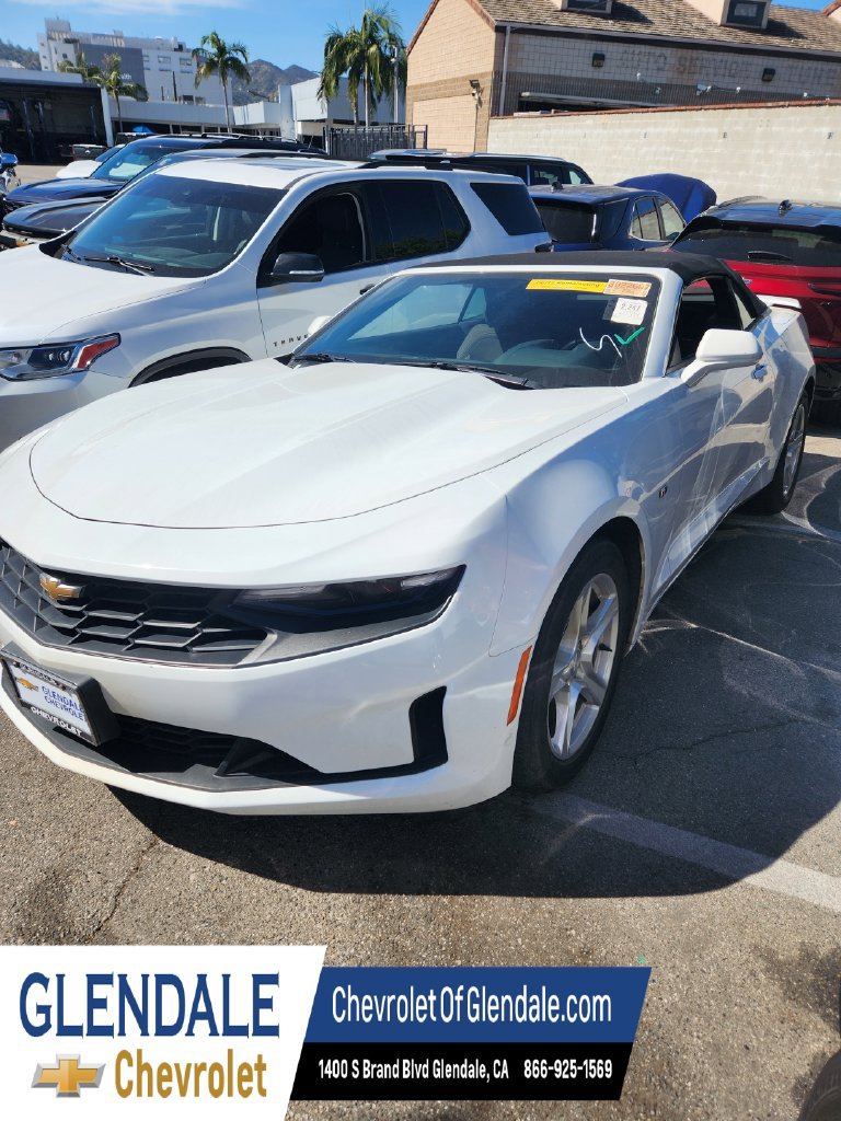 2023 Chevrolet Camaro photo 2