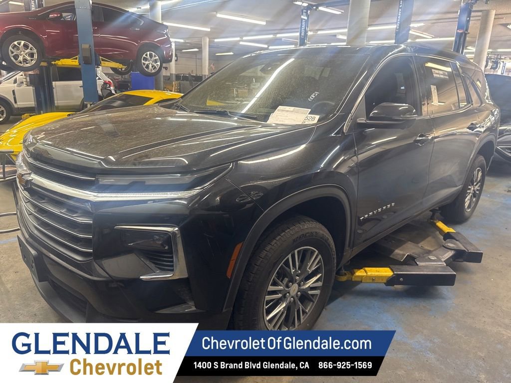 2024 Chevrolet Traverse LT photo 1