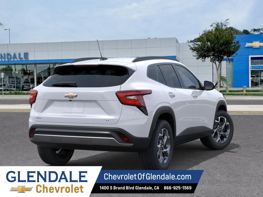 2026 Chevrolet Trax LT - Photo 4