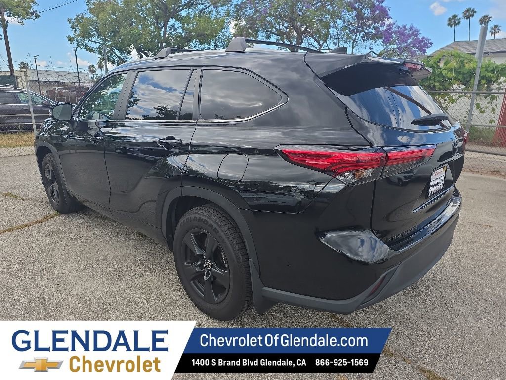 2023 Toyota Highlander XLE photo 4