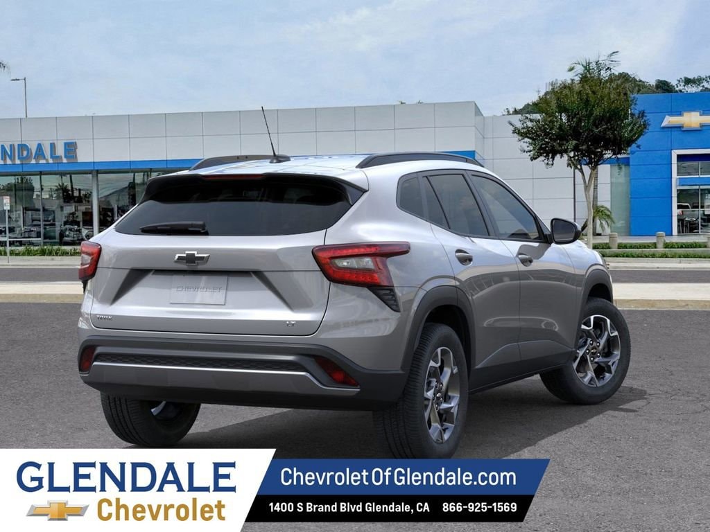 2026 Chevrolet Trax LT - Photo 4
