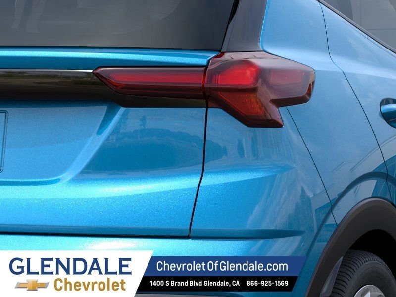 2027 Chevrolet Bolt LT - Photo 11