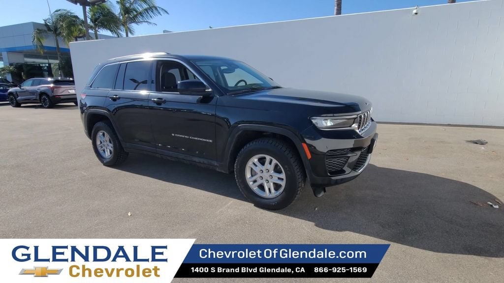 Used 2023 Jeep Grand Cherokee Laredo 4x4 SUV