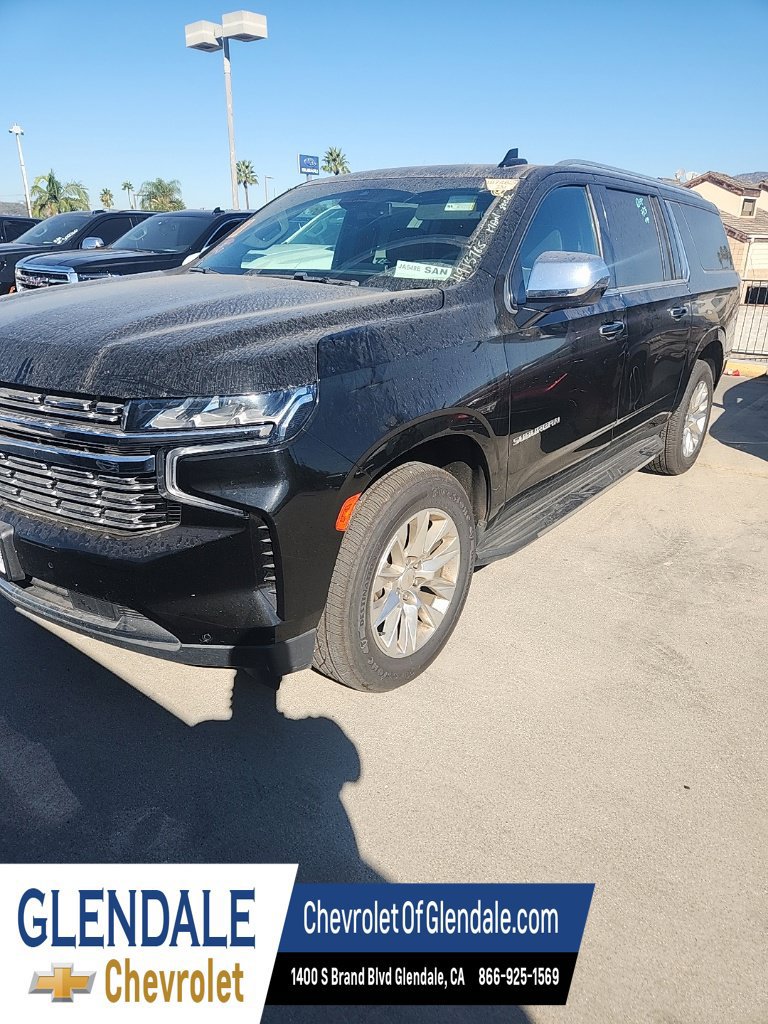 2023 Chevrolet Suburban photo 2