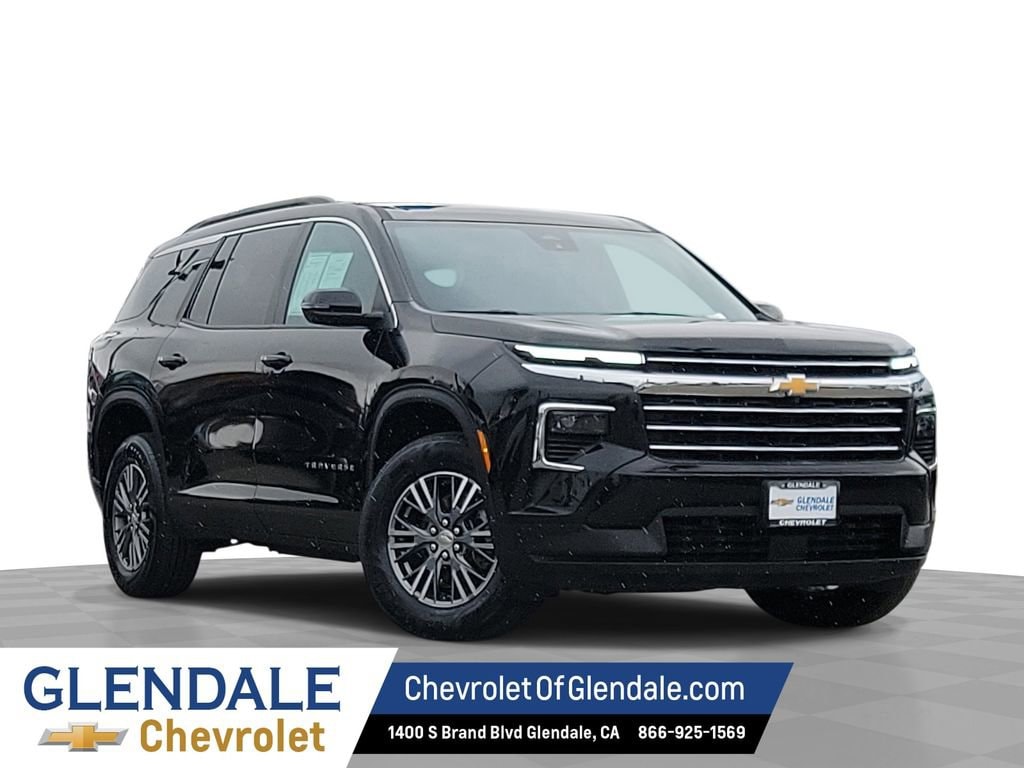 Used 2024 Chevrolet Traverse LT SUV