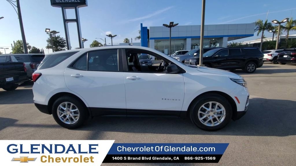 2022 Chevrolet Equinox LS - Photo 9