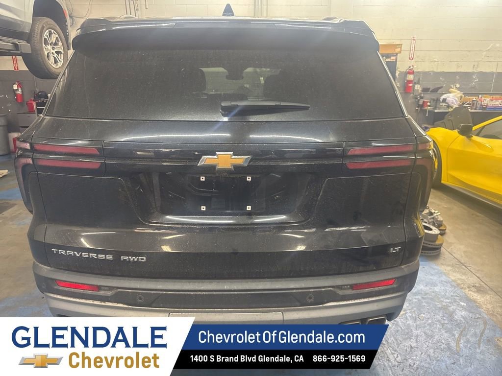 2024 Chevrolet Traverse LT photo 4
