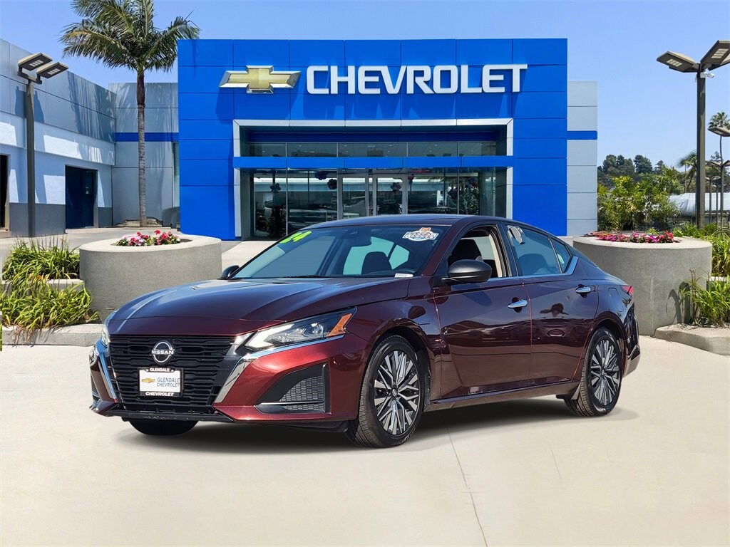 Used 2024 Nissan Altima 2.5 SV