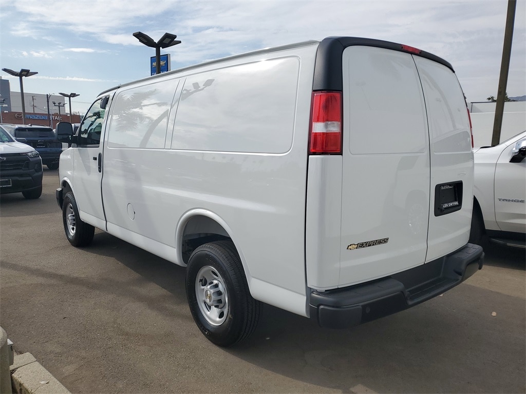 New 2025 Chevrolet Express 3500 Work Van Cargo Van