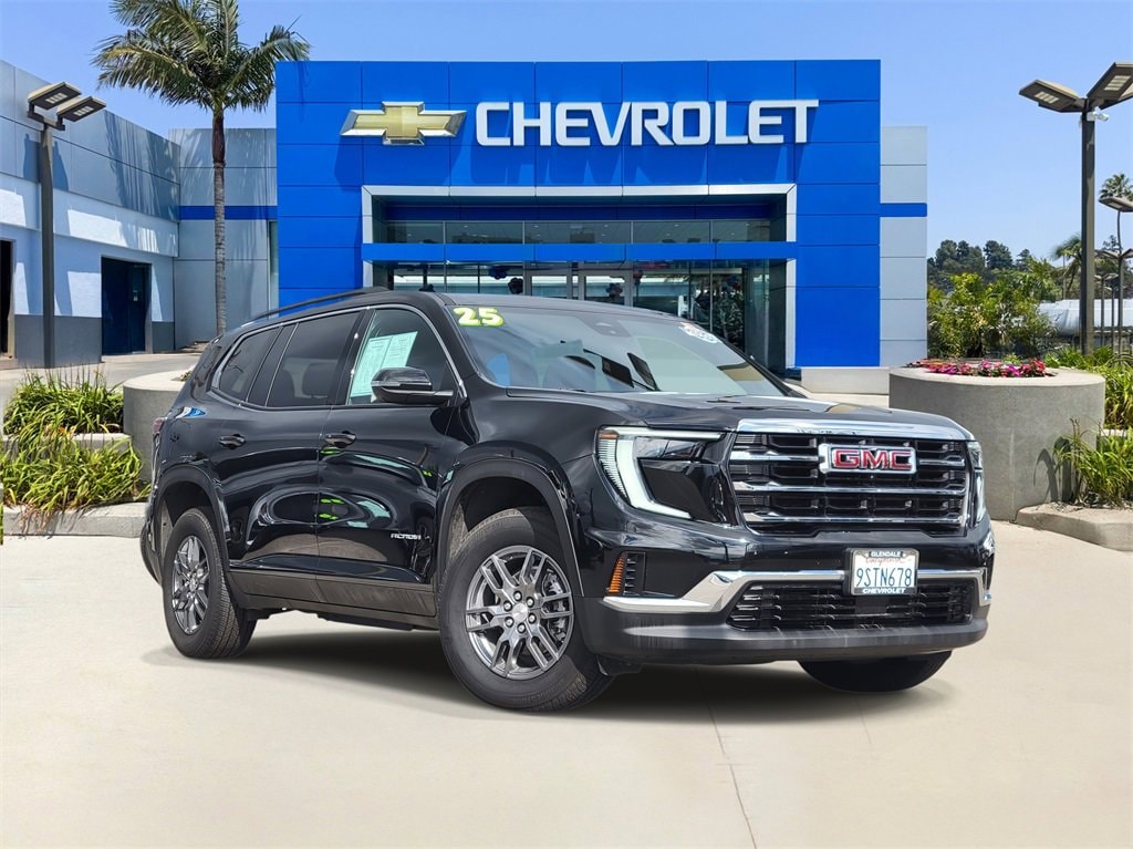 2025 GMC Acadia Elevation's photo